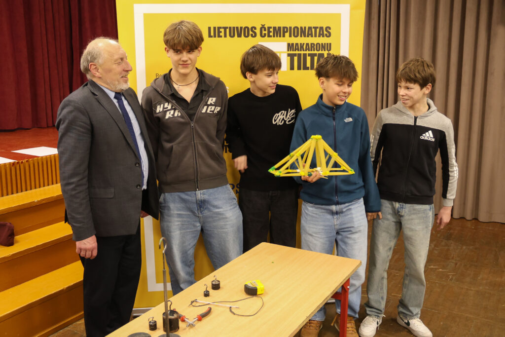 Akiratyje gimnazijoje vyko nacionalinis čempionatas ,,makaronų tiltai 2025“ 2025 gimnazijoje vyko nacionalinis cempionatas makaronu tiltai 2025 2025 83 akiratyje iustitia. Bg gargždų „vaivorykštės“ gimnazijoje antrą kartą surengtas nacionalinis mokinių čempionatas „makaronų tiltai 2025“, organizuojamas vilnius tech universiteto. Čempionato... Gimnazijoje vyko nacionalinis čempionatas ,,makaronų tiltai 2025“ 2025 2025-12-03 09:48:42 teisingumas - iustitia. Bg akiratyje