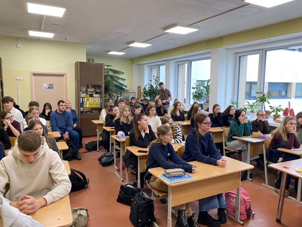 Akiratyje gimnazijoje vyko nacionalinis čempionatas ,,makaronų tiltai 2025“ 2025 gimnazijoje vyko nacionalinis cempionatas makaronu tiltai 2025 2025 92 akiratyje iustitia. Bg gargždų „vaivorykštės“ gimnazijoje antrą kartą surengtas nacionalinis mokinių čempionatas „makaronų tiltai 2025“, organizuojamas vilnius tech universiteto. Čempionato... Gimnazijoje vyko nacionalinis čempionatas ,,makaronų tiltai 2025“ 2025 2025-12-03 09:48:42 teisingumas - iustitia. Bg akiratyje