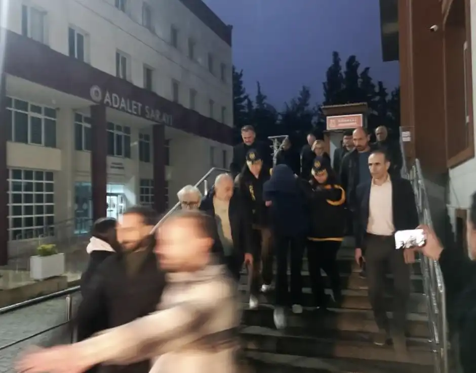 Güllü'nün kızı tutuklandı! 2025 - adalet - iustitia. Bg Ekran resmi 2025 12 13 10. 43. 39