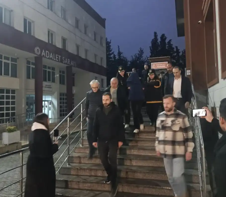 Güllü'nün kızı tutuklandı! 2025 - adalet - iustitia. Bg Ekran resmi 2025 12 13 10. 43. 43