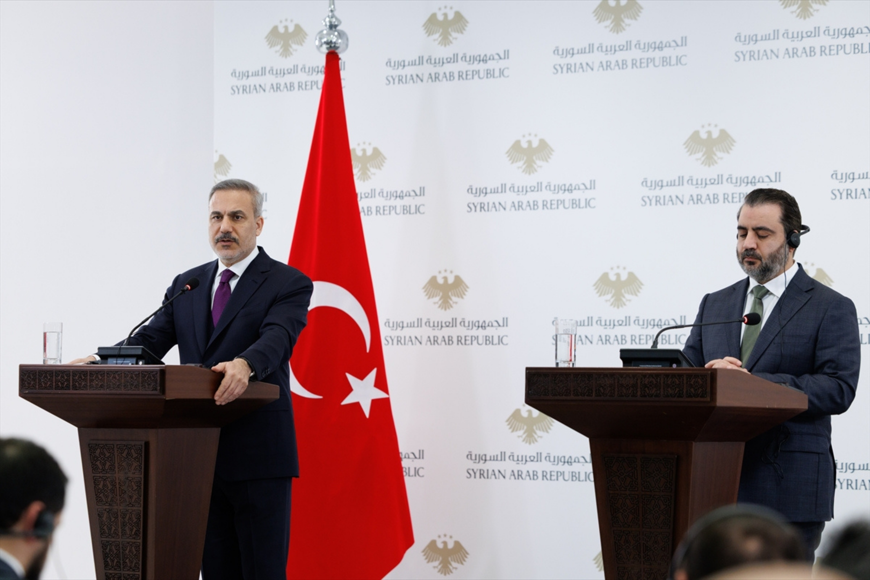 Hakan fidan şam’da duyurdu: ankara htş'nin i̇srail'le anlaşmasını bekliyor 2025 hakan fidan samda duyurdu ankara htsnin israille anlasmasini bekliyor 2025 1 iustitia. Bg dışişleri bakanı hakan fidan bugün suriye’nin başkenti şam’daki basın toplantısında ankara’nın i̇srail... Iustitia. Bg hakan fidan şam’da duyurdu: ankara htş'nin i̇srail'le anlaşmasını bekliyor 2025 2025-12-22 17:32:31 adalet - iustitia. Bg