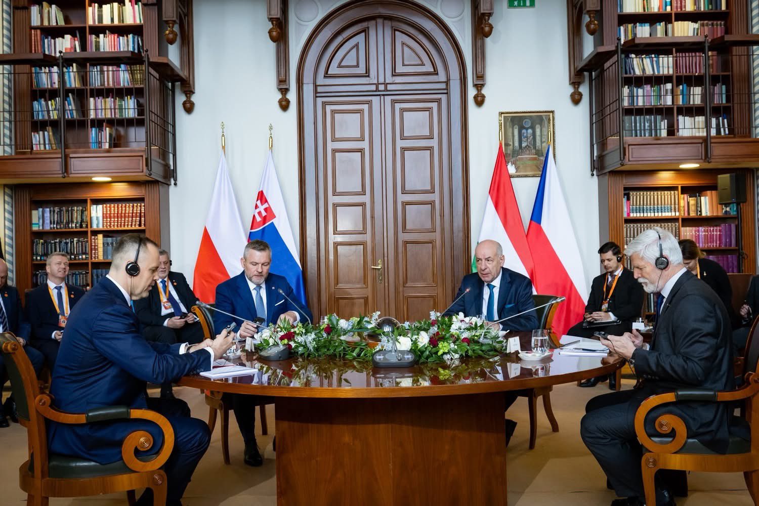 Visegrad group has “no alternative” – v4 presidents discuss regional competitiveness in esztergom