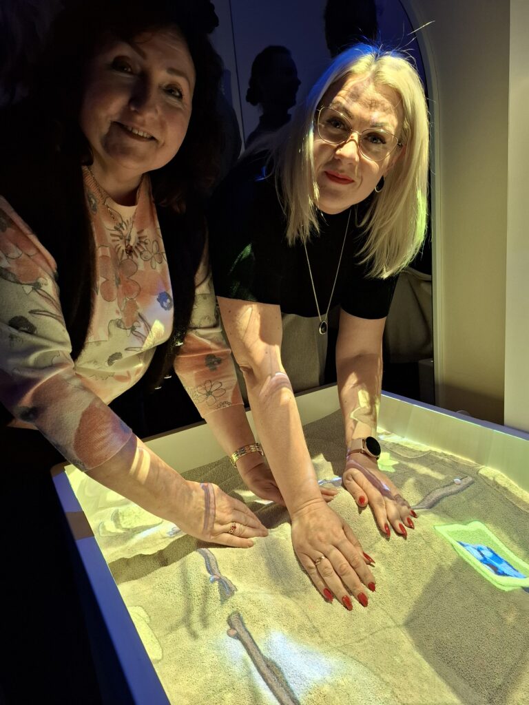 Akiratyje įtrauktis jakuose: kai ne vaikas taikosi prie durų, o durys – prie vaiko 2025 itrauktis jakuose kai ne vaikas taikosi prie duru o durys prie vaiko 2025 7 akiratyje iustitia. Bg ar žinojote, kad įtrauktis nėra tik skambus šūkis švietimo strategijose? Tai kasdienis, dažnai nematomas, bet labai jautrus procesas, kurio sėkmė priklauso ne tik nuo... Įtrauktis jakuose: kai ne vaikas taikosi prie durų, o durys – prie vaiko 2025 2025-12-03 07:53:50 teisingumas - iustitia. Bg akiratyje