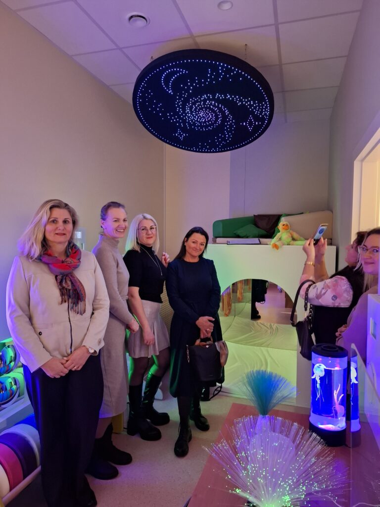 Akiratyje įtrauktis jakuose: kai ne vaikas taikosi prie durų, o durys – prie vaiko 2025 itrauktis jakuose kai ne vaikas taikosi prie duru o durys prie vaiko 2025 9 akiratyje iustitia. Bg ar žinojote, kad įtrauktis nėra tik skambus šūkis švietimo strategijose? Tai kasdienis, dažnai nematomas, bet labai jautrus procesas, kurio sėkmė priklauso ne tik nuo... Įtrauktis jakuose: kai ne vaikas taikosi prie durų, o durys – prie vaiko 2025 2025-12-03 07:53:50 teisingumas - iustitia. Bg akiratyje