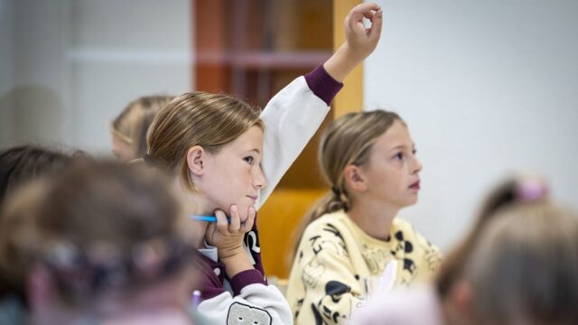 Minder leerlingen uit groep kunnen een gesprek op gang houden Minder leerlingen uit groep 8 kunnen een gesprek op gang houden 2025