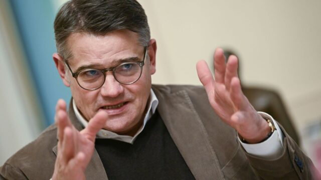 Ministerpräsidentenkonferenz: Rhein fordert Kompromiss bei Bund Länder Finanzen Ministerpräsidentenkonferenz: Rhein fordert Kompromiss bei Bund-Länder-Finanzen 2025