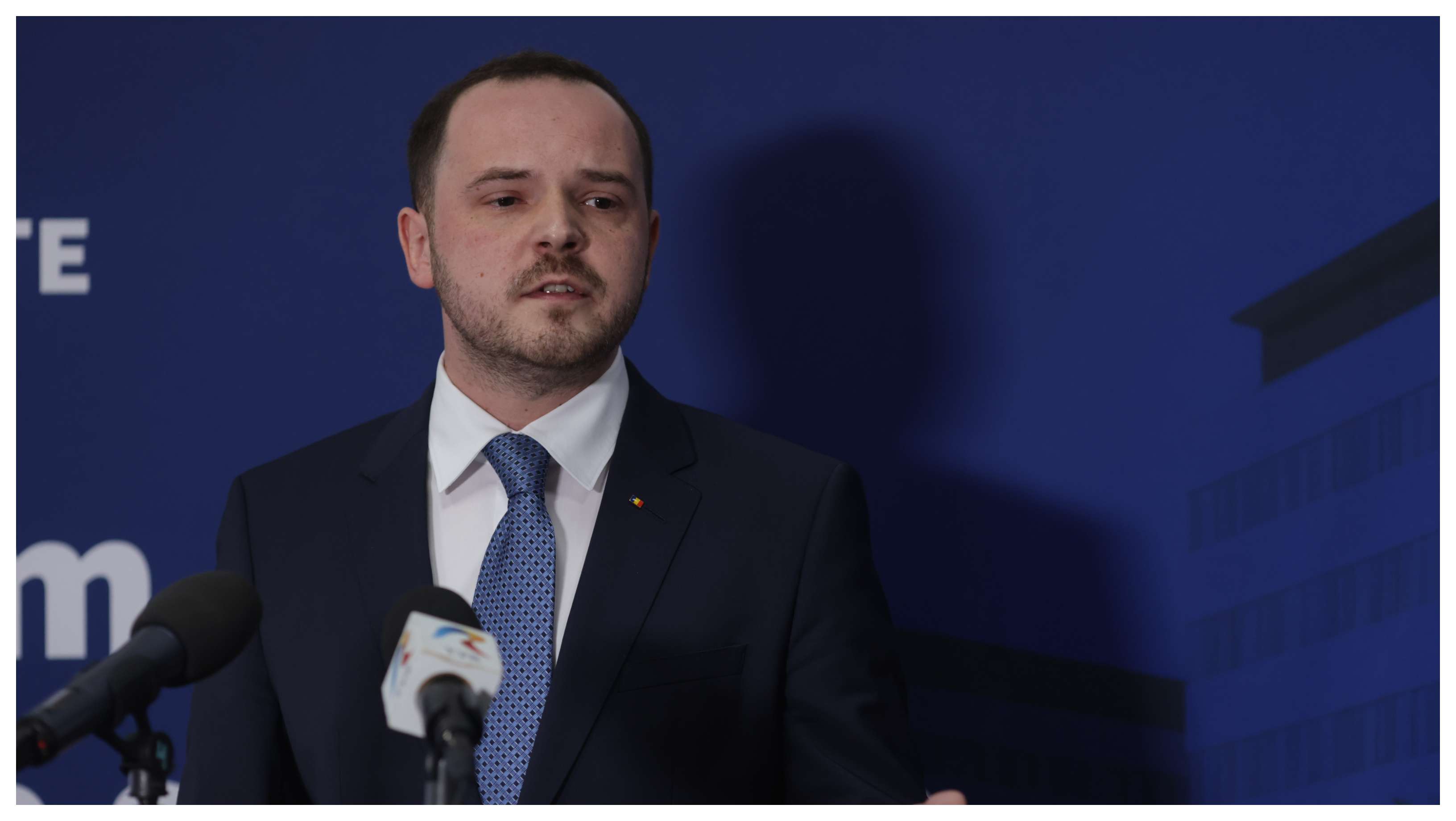 Ministrul rogobete anunță că marți se va ști dacă bacteria din instalaţia de la spitalul pentru copii din iași a fost eliminată 2025 ministrul rogobete anunta ca marti se va sti daca bacteria din instalatia de la spitalul pentru copii din iasi a fost eliminata 2025 iustitia. Bg ministrul sănătăţii, alexandru rogobete, a anunţat, sâmbătă, la târgu mureş, că probabil marţi se va şti... Iustitia. Bg ministrul rogobete anunță că marți se va ști dacă bacteria din instalaţia de la spitalul pentru copii din iași a fost eliminată 2025 2025-12-13 18:39:35 justiţie - iustitia. Bg