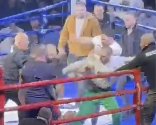 Tömegverekedés tört ki a szerb ringben a kölcsönös tiszteletet népszerűsítő kick-box gálán 2025