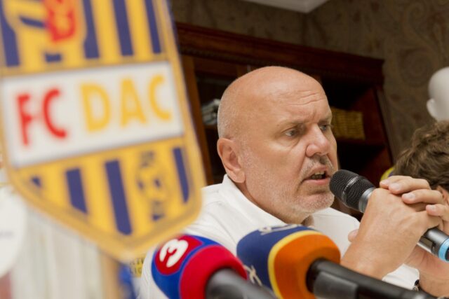 Zistenie HN: Potvrdené. Oszkár Világi končí na čele Slovnaftu
