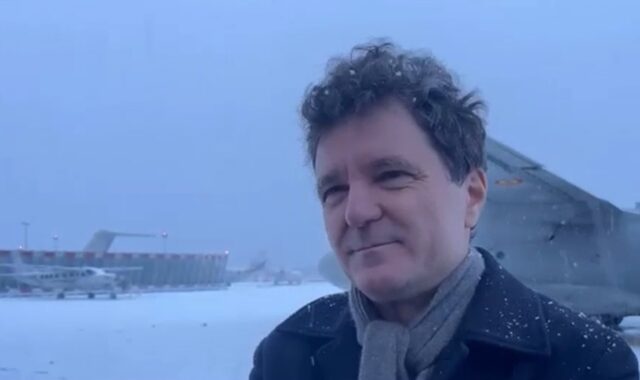 Aeronava care-l va aduce pe Nicușor Dan în țară a decolat de pe aeroportul din Paris. Timp de șapte ore, avionul a fost blocat la sol 2026