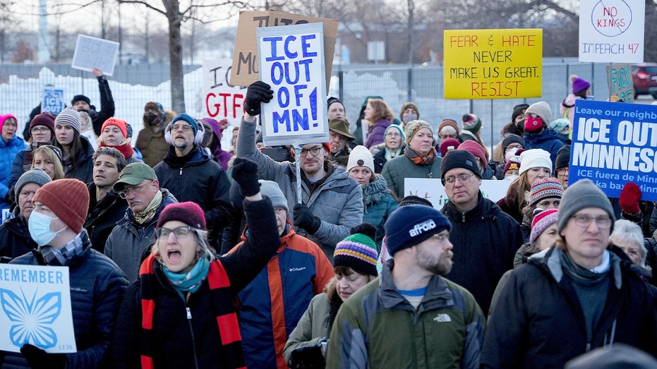 Anti-ice agitators threaten agents in chaotic minnesota protests: ‘you're going to f-ing die' 2026 - justice - iustitia. Bg 952e644a-5057-5342-88dd-98821ae560c3 anti-ice agitators threaten agents in chaotic minnesota protests: ‘you're going to f---ing die' 2026 anti ice agitators threaten agents in chaotic minnesota protests youre going to f ing die 2026 952e644a-5057-5342-88dd-98821ae560c3 iustitia. Bg anti-ice agitators have erupted en masse in minneapolis following the fatal shooting of a protester who the trump administration says tried to run over an agent. Video of the... Anti-ice agitators threaten agents in chaotic minnesota protests: ‘you're going to f---ing die' 2026 2026-01-09 20:52:17 justice - iustitia. Bg 952e644a-5057-5342-88dd-98821ae560c3