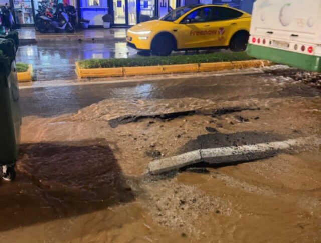 Μελίσσια: Καθίζηση οδοστρώματος λόγω σοβαρής βλάβης σε αγωγό της ΕΥΔΑΠ – Κλειστή η λεωφόρος Δημοκρατίας 2026