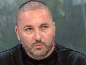 Политика николай попов: ако се явим на избори, със сигурност ще влезем в парламента 2026 d0bdd0b8d0bad0bed0bbd0b0d0b9 d0bfd0bed0bfd0bed0b2 d0b0d0bad0be d181d0b5 d18fd0b2d0b8d0bc d0bdd0b0 d0b8d0b7d0b1d0bed180d0b8 d181d18a 1 политика ако ние се явим на избори, със сигурност ще влезем в парламента - със скенер, хартия или каквото и да било. Това каза в ефира на бнт бащата на загиналата на пътя сияна николай... Iustitia. Bg николай попов: ако се явим на избори, със сигурност ще влезем в парламента 2026 2026-01-24 09:49:51 юстиция политика