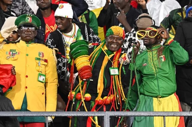 حصل على 40 ألف دولار مقابل وعد بالفوز بكأس الأمم الأفريقية.. والشرطة تتدخل 2026