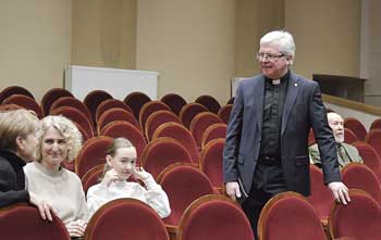 Akiratyje dokumentinėje juostoje veiviržėniškiai pristatė garsiuosius atlaidus 2026 dokumentineje juostoje veivirzeniskiai pristate garsiuosius atlaidus 2026 46 akiratyje iustitia. Bg kretingos rajono kultūros centre buvo pristatyta po lietuvą keliaujanti dokumentinė kino juosta „šv. Marijos magdalenos atlaidai veiviržėnuose“. Veiviržėnai miestelis klaipėdos... Dokumentinėje juostoje veiviržėniškiai pristatė garsiuosius atlaidus 2026 2026-01-14 11:01:16 teisingumas - iustitia. Bg akiratyje