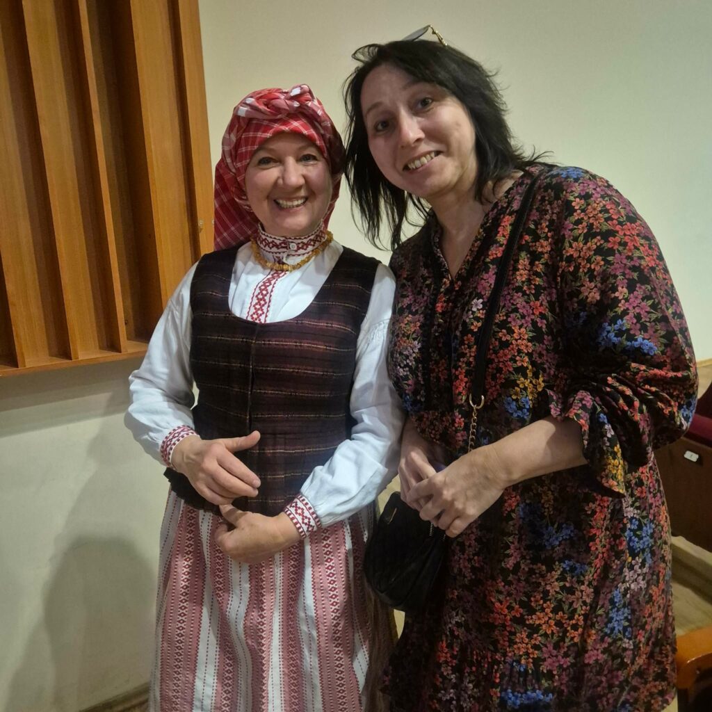 Akiratyje dokumentinėje juostoje veiviržėniškiai pristatė garsiuosius atlaidus 2026 dokumentineje juostoje veivirzeniskiai pristate garsiuosius atlaidus 2026 51 akiratyje iustitia. Bg kretingos rajono kultūros centre buvo pristatyta po lietuvą keliaujanti dokumentinė kino juosta „šv. Marijos magdalenos atlaidai veiviržėnuose“. Veiviržėnai miestelis klaipėdos... Dokumentinėje juostoje veiviržėniškiai pristatė garsiuosius atlaidus 2026 2026-01-14 11:01:16 teisingumas - iustitia. Bg akiratyje