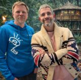 Vor der reise in den australischen dschungel war micky beisenherz (48/rechts) bei pottcas-host tobias weckenbrock zu besuch.