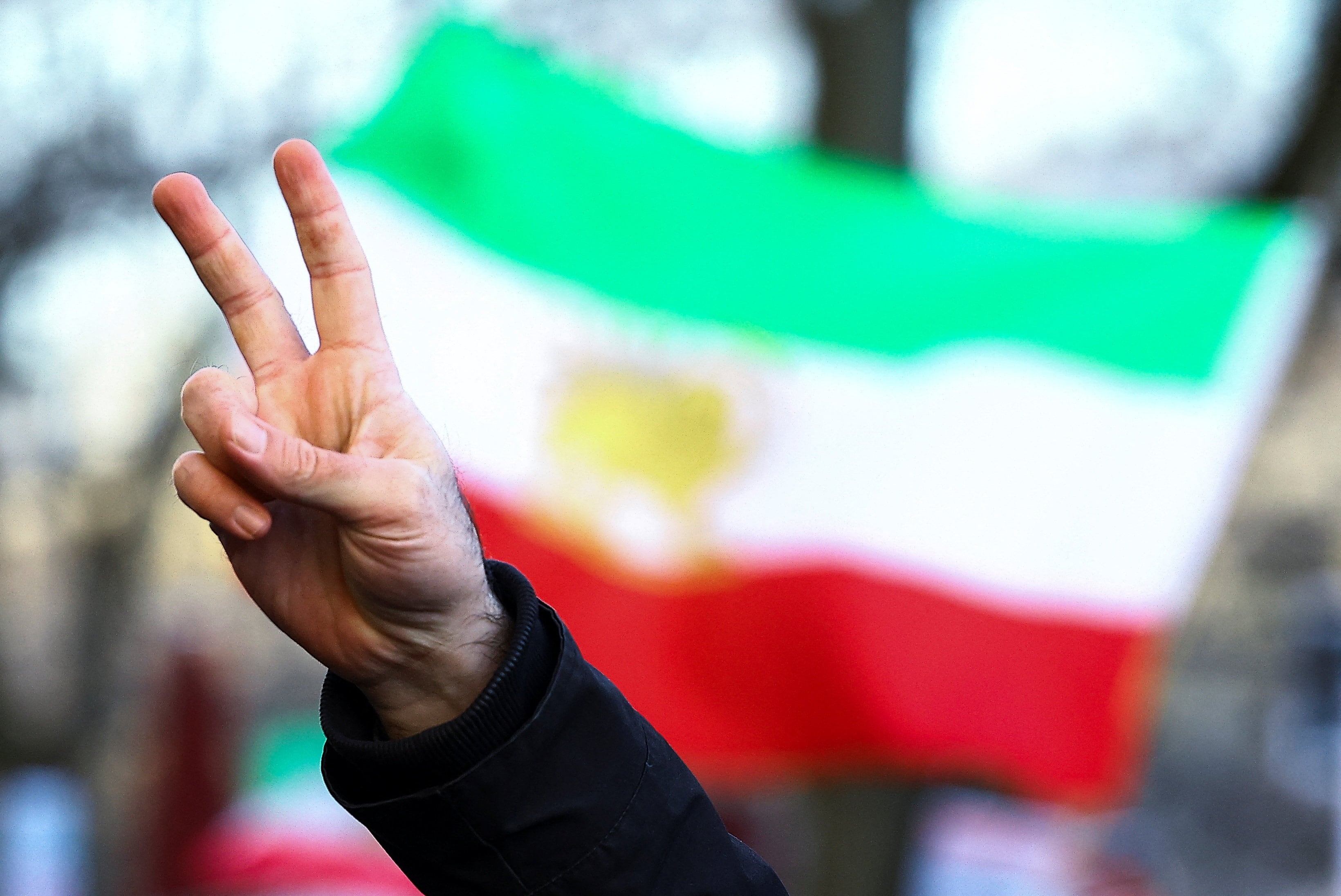 En iran, la révolution en cours est un espoir pour l’europe 2026 - justice - iustitia. Bg En iran, la révolution en cours est un espoir pour l’europe 2026 en iran la revolution en cours est un espoir pour leurope 2026 l’europe est dépourvue de stratégie face à la république islamique d’iran. Après avoir misé pendant deux décennies... Iustitia. Bg en iran, la révolution en cours est un espoir pour l’europe 2026 2026-01-13 11:12:00 justice - iustitia. Bg