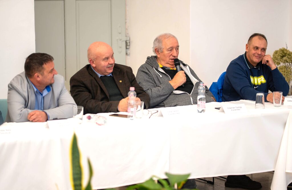 Aktuális évnyitó polgármesteri fórum a váci piarista kilátó központban 2026 evnyito polgarmesteri forum a vaci piarista kilato kozpontban 2026 6 aktuális iustitia. Bg -két kormánytisztviselő felvezető előadásával három kistérséget érintő polgármesteri fórumnak adott... Iustitia. Bg évnyitó polgármesteri fórum a váci piarista kilátó központban 2026 2026-01-14 17:25:51 igazságszolgáltatás - iustitia. Bg aktuális