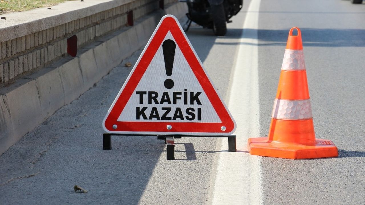 İzmir haberleri foça'da korkunç kaza! Ortalık savaş alanına döndü, 2'si ağır 6 yaralı! 2026 focada korkunc kaza ortalik savas alanina dondu 2si agir 6 yarali 2026 1 i̇zmir haberleri iustitia. Bg kaza anı ve kurtarma operasyonu saat 23. 15 sıralarında meydana gelen kazada, betül eyüboğlu şimşek (36)... Iustitia. Bg foça'da korkunç kaza! Ortalık savaş alanına döndü, 2'si ağır 6 yaralı! 2026 2026-01-23 06:38:00 adalet - iustitia. Bg i̇zmir haberleri