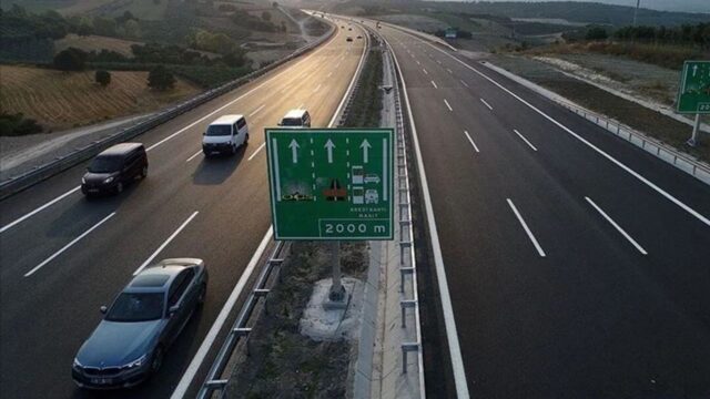 İzmir Otoyolu'nda Feci Kaza! 3 Kilometrelik Araç Kuyruğu Oluştu 2026