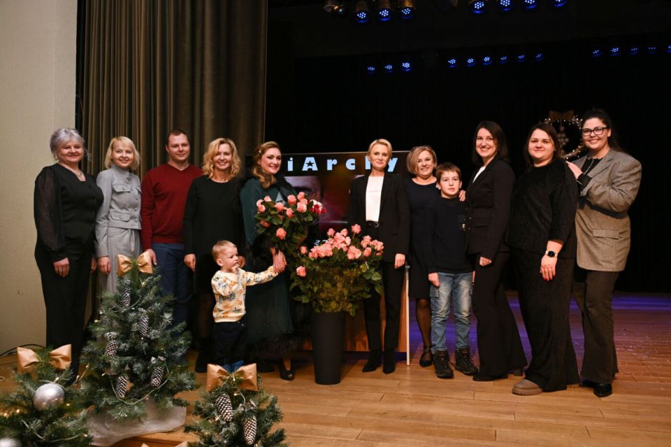 Alytaus rajonas magiškas vakaras alytaus rajono globėjų šeimoms 2026 magiskas vakaras alytaus rajono globeju seimoms 2026 15 alytaus rajonas iustitia. Bg trijų karalių vakarą daugų kultūros centre vyko išskirtinis renginys, dedikuotas vaikų globai. Šventinis vakaras suvienijo alytaus rajone gyvenančias globėjų šeimas, vaikų... Magiškas vakaras alytaus rajono globėjų šeimoms 2026 2026-01-08 12:03:03 teisingumas - iustitia. Bg alytaus rajonas