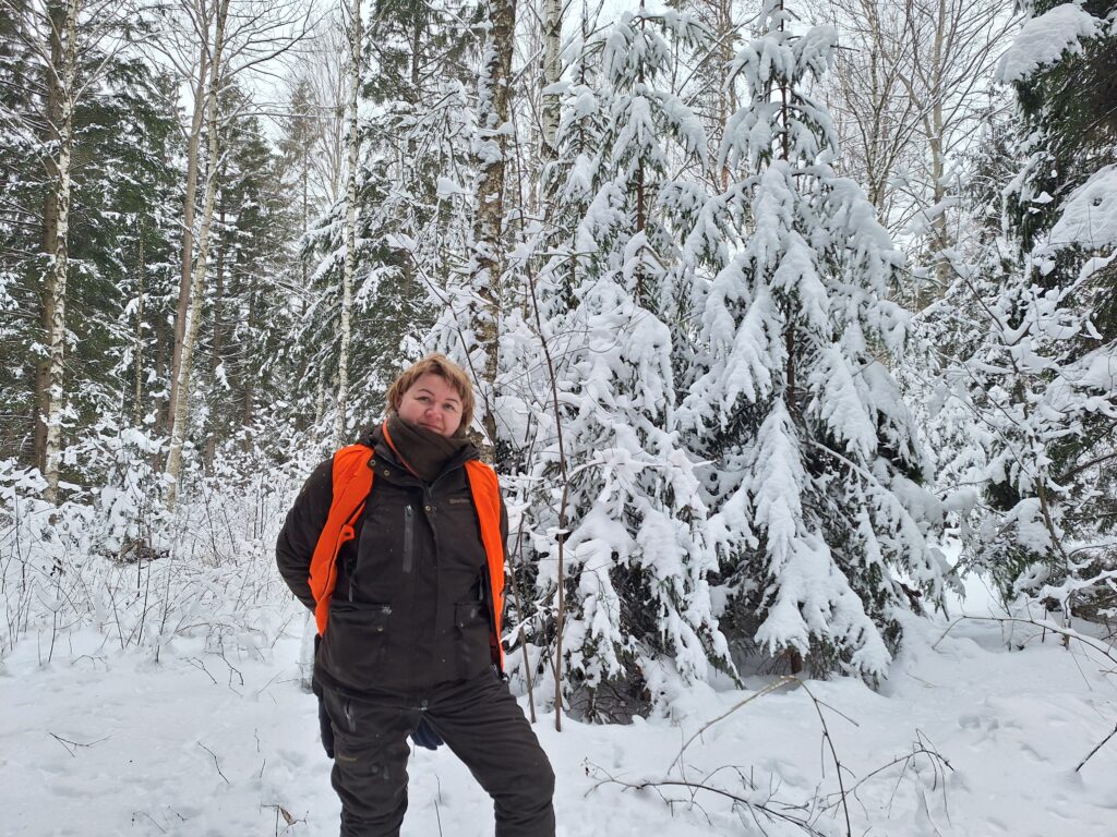 Gamta ir mes medžiotojai nuo bado gelbsti žvėris ir šviečia visuomenę 2026 medziotojai nuo bado gelbsti zveris ir sviecia visuomene 2026 4 gamta ir mes iustitia. Bg kai dabar daug sniego, a. Grigaitytė-dromantienė rogėmis tempia grūdus į žvėrių šėryklas medžiotojų klubo „veivirža“ medžioklės plotuose. Nuo gyvenamosios vietos iki šėryklos... Medžiotojai nuo bado gelbsti žvėris ir šviečia visuomenę 2026 2026-01-15 15:49:00 teisingumas - iustitia. Bg gamta ir mes