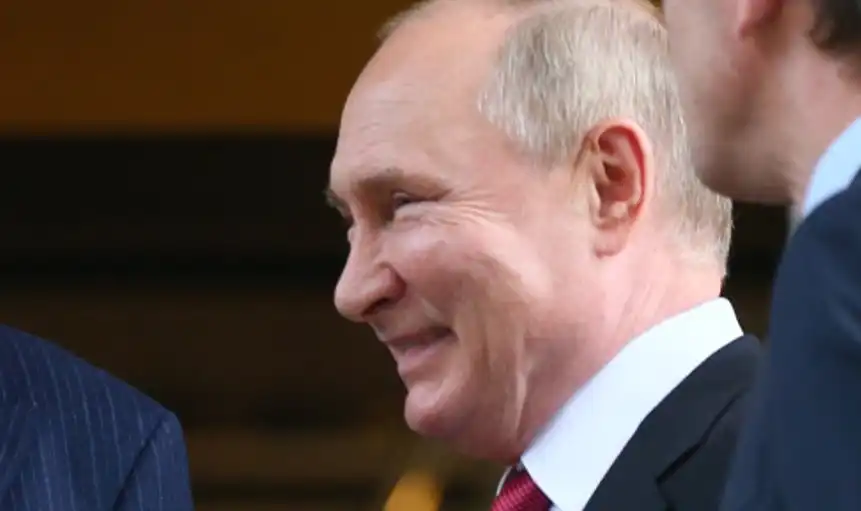 Putin râde de trump și de occidentali: suntem lideri în arctica, avem 34 de spărgătoare de gheață, 8 nucleare 2026 putin rade de trump si de occidentali suntem lideri in arctica avem 34 de spargatoare de gheata 8 nucleare 2026 iustitia. Bg vladimir putin ironizează interesul brusc al lui donald trump și al europenilor pentru zona arctică.... Iustitia. Bg putin râde de trump și de occidentali: suntem lideri în arctica, avem 34 de spărgătoare de gheață, 8 nucleare 2026 2026-01-23 22:43:33 justiţie - iustitia. Bg