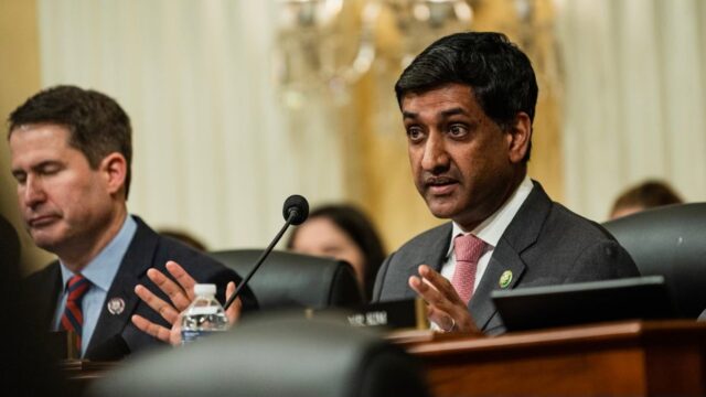 Rep Ro Khanna demands prosecution of ICE agent in Minneapolis fatal shooting 2026
