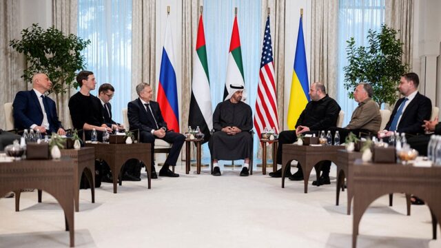 Russia, Ukraine to discuss territory as Trump says both sides 'want to make a deal' Russia, Ukraine to discuss territory as Trump says both sides 'want to make a deal' 2026