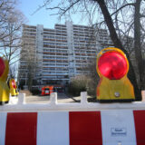 Absperrungen vor dem hannibal-hochhaus in dorstfeld.