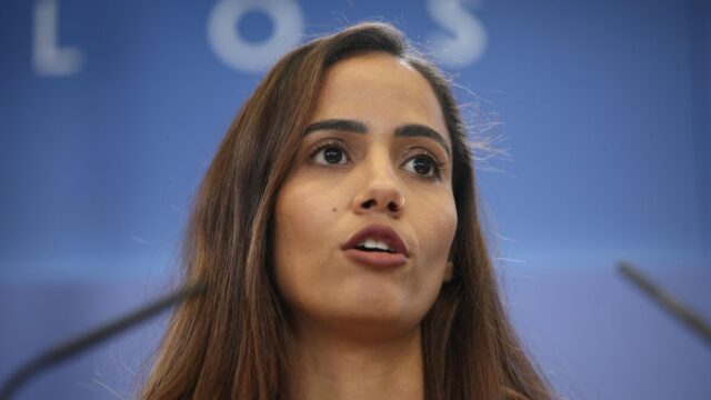 La diputada Tesh Sidi denuncia ante la Policía amenazas de muerte y mensajes de odio en redes: "Acabarás fusilada" 2026