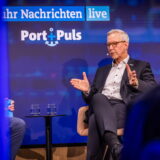 Gregor lange bei „port+puls“