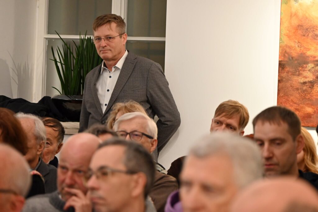 Žiga turk: svoboda je, če si upamo… 2026 iga turk svoboda upamo 2026 3 iustitia. Bg piše: peter jančič (spletni časopis)
“svobode govora je toliko, kolikor si upamo. ” to je žiga... Iustitia. Bg žiga turk: svoboda je, če si upamo… 2026 2026-02-05 14:10:06 юстиция