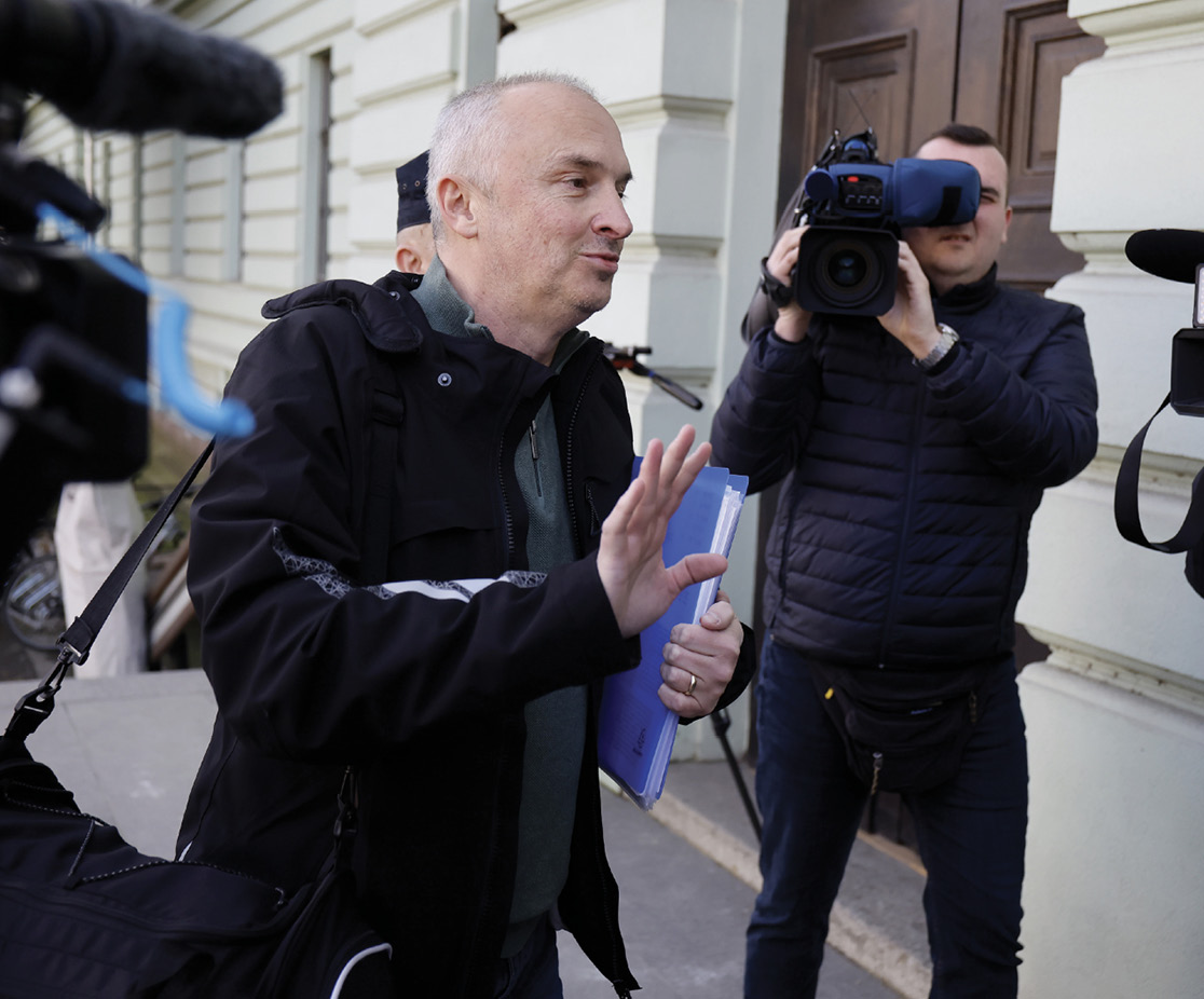 1452 intrigantni transkripti visoki izvor o pozadini novogradiške afere: ‘uskok je nasjeo na priču dilera droge’ 2026 intrigantni transkripti visoki izvor pozadini novogradi 1452 iustitia. Bg iustitia. Bg gradonačelnik nove gradiške vinko grgić, kojeg je uskok priveo zbog sumnje na reketarenje lokalnog vlasnika kafića, u svojoj obrani pokušat će dokazati da se našao na udaru lokalnih dilera, a visoki... Intrigantni transkripti visoki izvor o pozadini novogradiške afere: ‘uskok je nasjeo na priču dilera droge’ 2026 2026-02-17 21:09:02 iustitia. Bg pravda - iustitia. Bg 1452