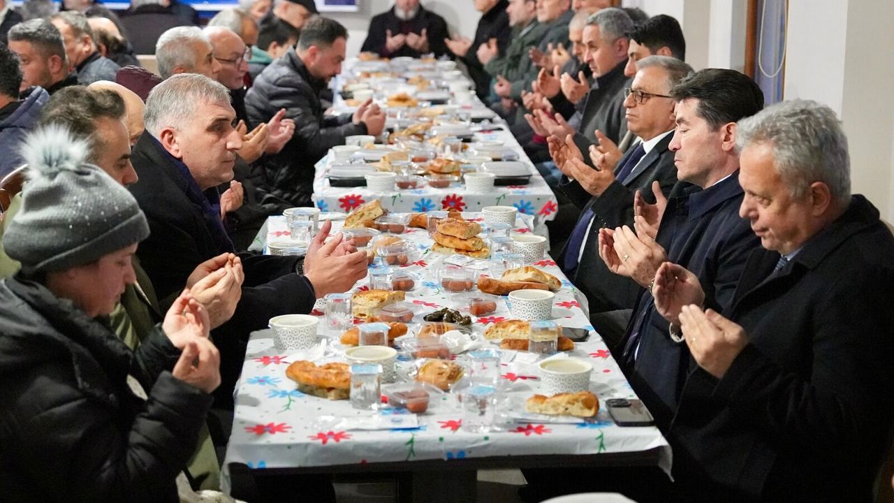 Başkan kaya, akoluk'taki mahalle iftarına katıldı! 2026 - adalet - iustitia. Bg Trabzon başkan kaya, akoluk'taki mahalle iftarına katıldı! 2026 kan kaya akoluk taki mahalle iftar kat 2026 2 trabzon iustitia. Bg ortahisar belediyesi tarafından ramazan’ın manevi iklimini ve toplu iftar kültürünü yaşatmak amacıyla... Iustitia. Bg başkan kaya, akoluk'taki mahalle iftarına katıldı! 2026 2026-02-26 19:54:00 adalet - iustitia. Bg trabzon