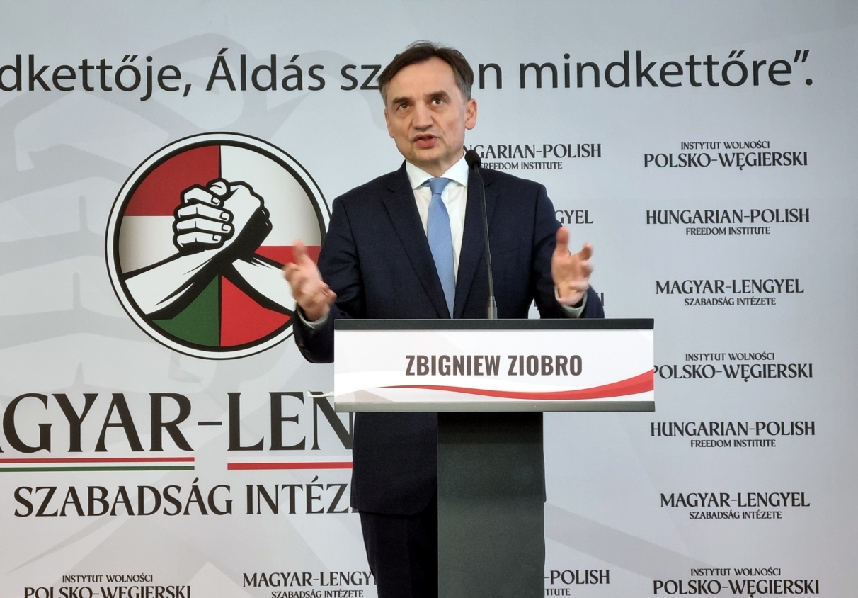 Lawlessness in Poland May Spread Towards Hungary, Warns Report