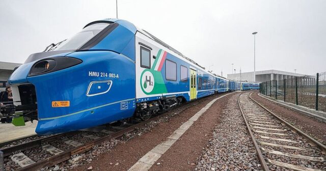 Палежи по релсите спряха влакове по основни линии в Италия Палежи по релсите спряха влакове по основни линии в Италия 2026