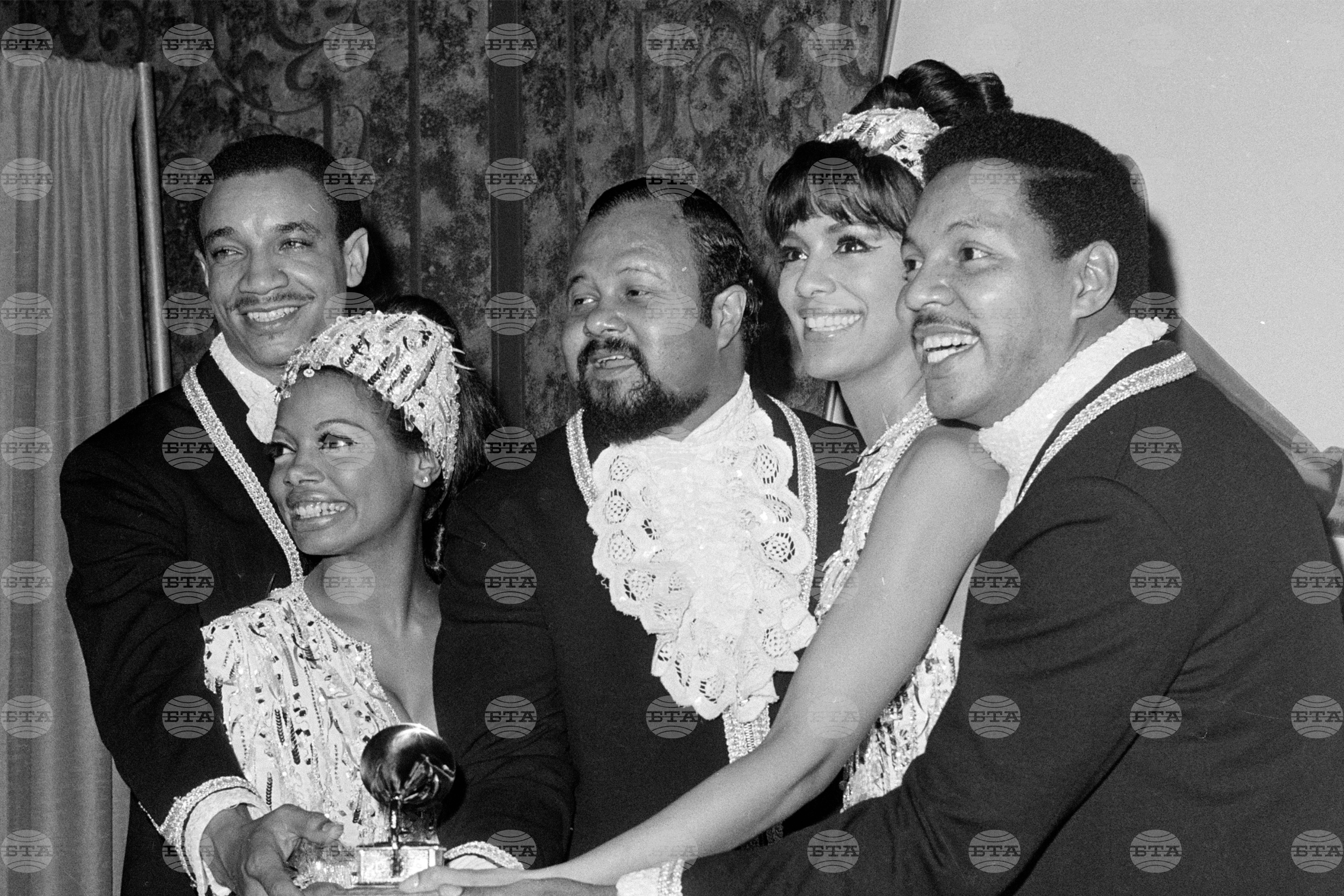 Певецът ламонт маклемор, основател на the 5th dimension и носител на „грами“, почина на 90-годишна възраст 2026 - юстиция Певецът ламонт маклемор, основател на the 5th dimension и носител на „грами“, почина на 90-годишна възраст 2026 pevetsat lamont maklemor osnovatel the 5th dimension no певецът ламонт маклемор, основател на вокалната група the 5th dimension, чиито нежни поп и соул мелодии с лек... Iustitia. Bg певецът ламонт маклемор, основател на the 5th dimension и носител на „грами“, почина на 90-годишна възраст 2026 2026-02-05 12:12:04 юстиция