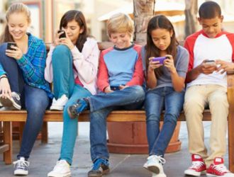 Politika кт „подкрепа“: социалните мрежи би трябвало да бъдат ограничени до 18-годишна възраст 2026 podkrepa sotsialnite mrezhi tryabvalo badat ogranicheni 1 politika проблемите в образованието изчакват служебен кабинет, каза в русе председателят на синдикат &bdquo;образование&ldquo; към кт &bdquo;подкрепа&ldquo; д-р юлиян петров. Той е в... Iustitia. Bg кт „подкрепа“: социалните мрежи би трябвало да бъдат ограничени до 18-годишна възраст 2026 2026-02-12 16:42:18 юстиция politika