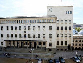 Politika шефът на бнб: еврото донесе ценова стабилност 2026 shefat bnb evroto donese tsenova stabilnost 2026 1 politika българия преминава от етапа на подготовка към реално участие в общата парична политика на еврозоната, като първите данни не показват отклонения от очакванията нито по... Iustitia. Bg шефът на бнб: еврото донесе ценова стабилност 2026 2026-02-12 17:04:03 юстиция politika