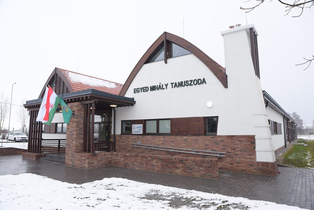 Aktuális soha ennyi uszoda nem épült magyarországon, mint az utóbbi években 2026 soha ennyi uszoda nem magyarorsz gon mint bbi vekben 20 3 aktuális iustitia. Bg -minden gyermek tanulhasson meg úszni! Minden járásban legyen uszoda! Ezért építettünk több tucatnyi... Iustitia. Bg soha ennyi uszoda nem épült magyarországon, mint az utóbbi években 2026 2026-02-12 14:24:08 igazságszolgáltatás - iustitia. Bg aktuális