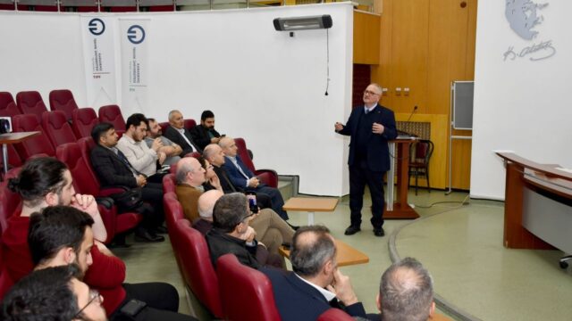 Trabzon'da, "Dünya medeniyet tarihi ile İslam tıp tarihi arasındaki etkileşim" konferansı düzenlendi Trabzon'da, "Dünya medeniyet tarihi ile İslam tıp tarihi arasındaki etkileşim" konferansı düzenlendi 2026