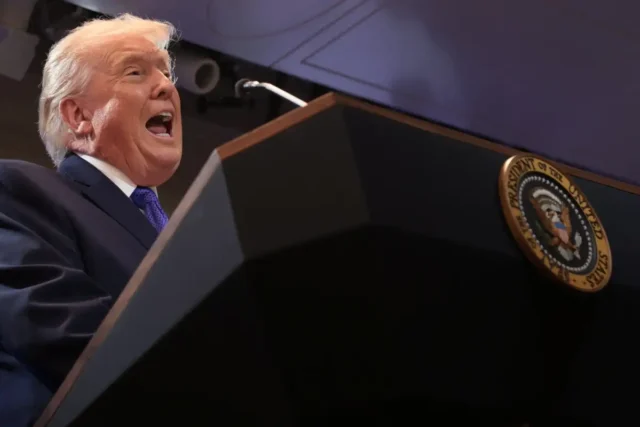 Τραμπ: Θα επιβάλλω παγκόσμιο δασμό 10%, σκυλάκια των Δημοκρατικών οι δικαστές 2026