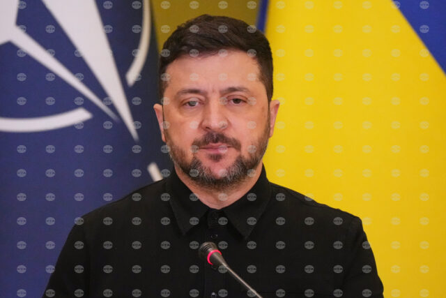 Зеленски и Свириденко обсъдиха нови програми за подкрепа на украинците Зеленски и Свириденко обсъдиха нови програми за подкрепа на украинците 2026