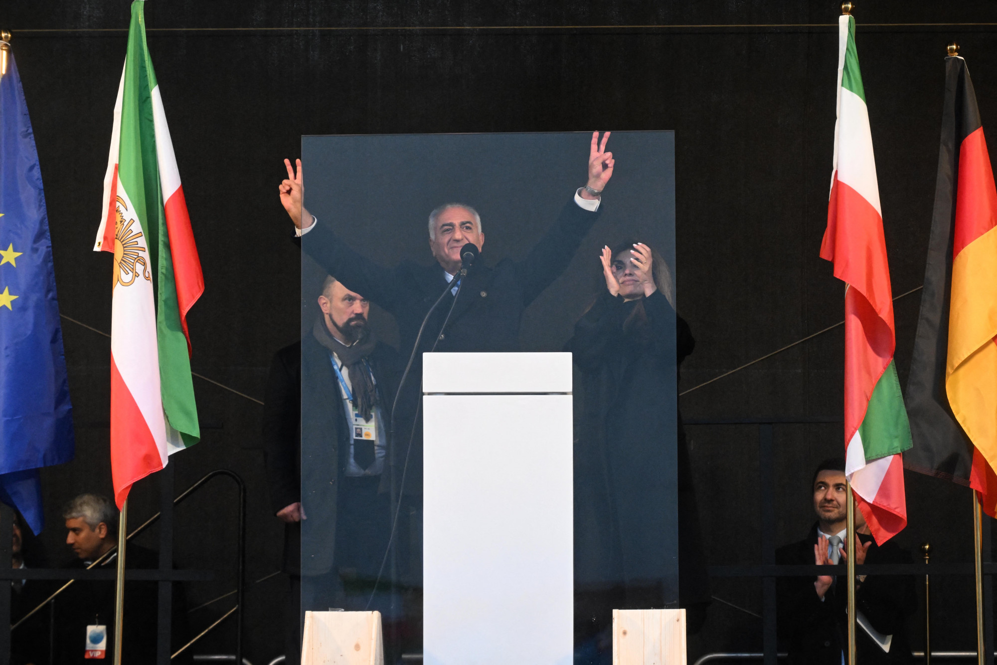 Donald trump több százezren tüntettek világszerte az iráni rezsim ellen 2026 zezren ntettek vil gszerte rezsim ellen 2026 1 donald trump iustitia. Bg szombaton világszerte több százezer ember vonult az utcára az... Iustitia. Bg több százezren tüntettek világszerte az iráni rezsim ellen 2026 2026-02-15 16:05:33 igazságszolgáltatás - iustitia. Bg donald trump