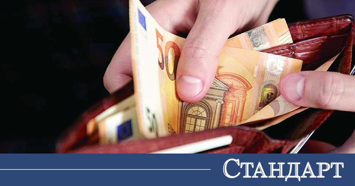 Общество 900 000 семейства у нас на ръба. Трудно плащат най-важната сметка 2026 900 000 semeystva nas raba trudno plashtat nay vazhnata общество близо 900 хиляди български домакинства изпитват сериозни трудности да плащат сметките си за енергия. Това показва... Iustitia. Bg 900 000 семейства у нас на ръба. Трудно плащат най-важната сметка 2026 2026-03-09 19:48:57 юстиция общество
