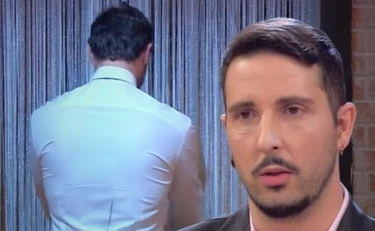 Affari Tuoi, De Martino-choc: esasperato da Andrea, lascia lo studio 2026