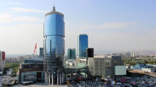 Ankara'da AVM'den hafta sonu kararı: 18 yaş altı velisiz giremeyecek 2026