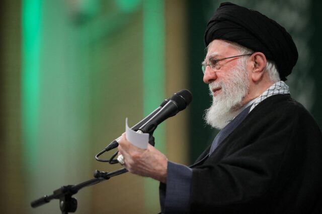 Attaque contre l'Iran : Donald Trump annonce que le guide suprême Ali Khamenei est mort 2026